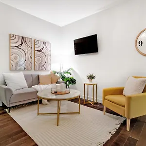 Apartment Gorgeous & Stylish 4bdr & 2bth In Downtown Manhattan, New York