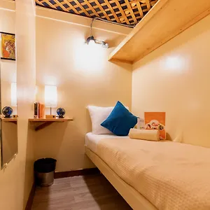  Hostel Interfaith Retreats